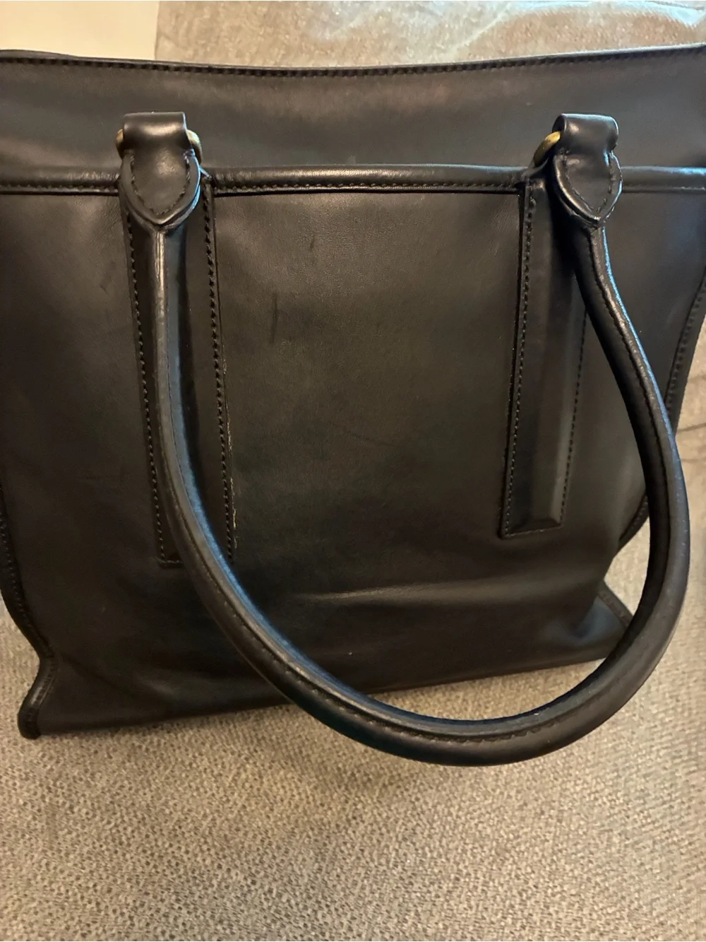 Coach Black Leather Tote with Gold Accents vintage 2012 fabrication